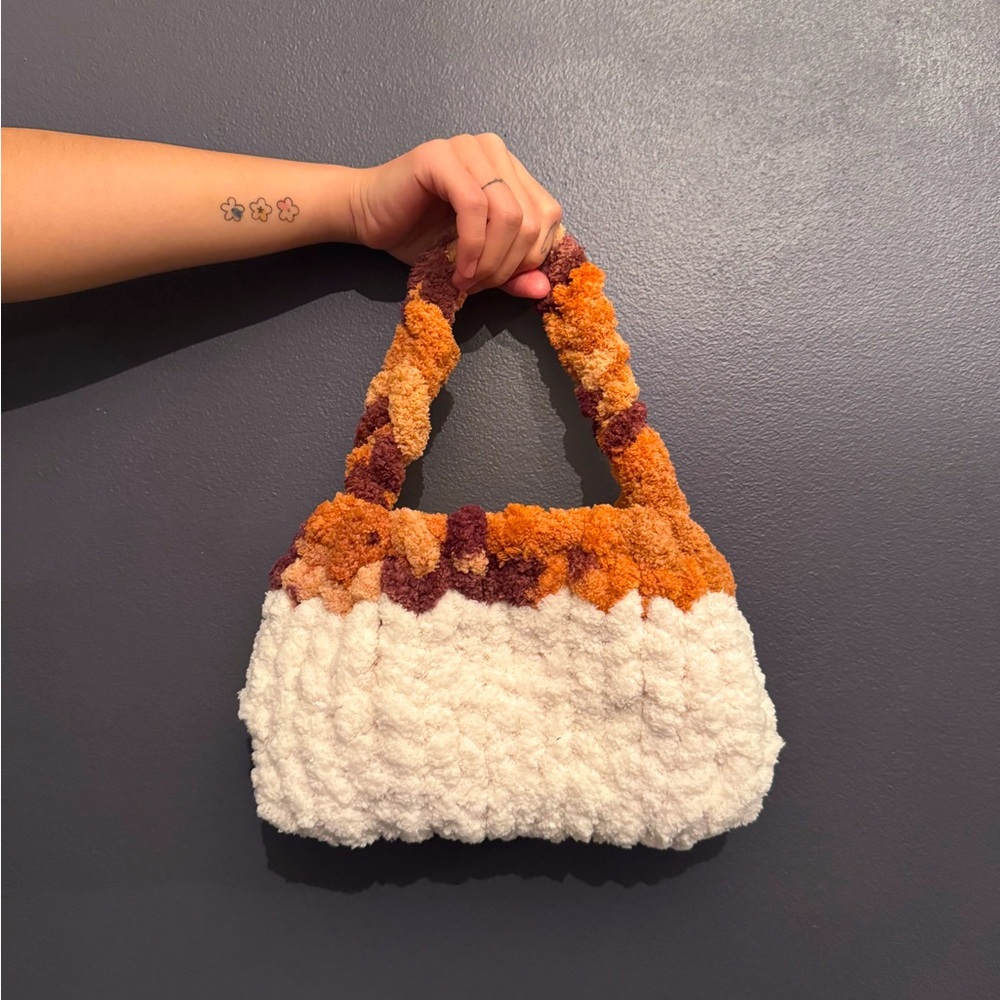 Cozy Knit Bag: Your Perfect Accessory Christmas Gift